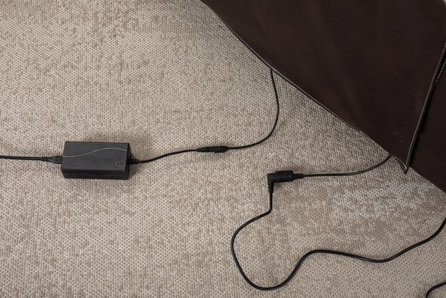 New Design PU Material With Cup Hold Storage USB Recliner