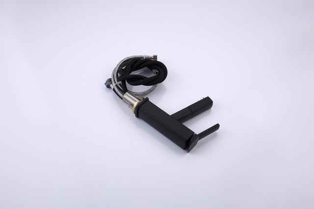 Bathroom Sink Faucet with Pull Out Sprayer, Single Handle Basin Mixer Tap for Hot and Cold Water, Lavatory Pull Down Vessel Sink Faucet with Rotating Spout