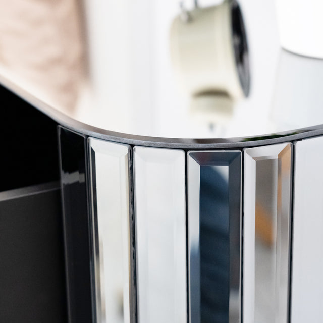 Mirrored Nightstand, Mirrored Bedside Table, Grey End Table for Bedroom, Living Room (Black Iron Frame)