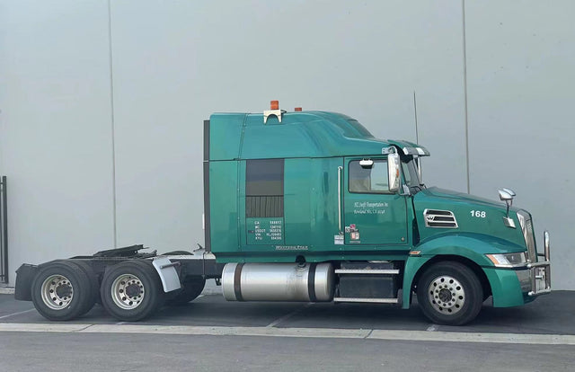Front Bumper Deer Guard for Freightliner Cascadia 2018-2022 with Bracket G04020