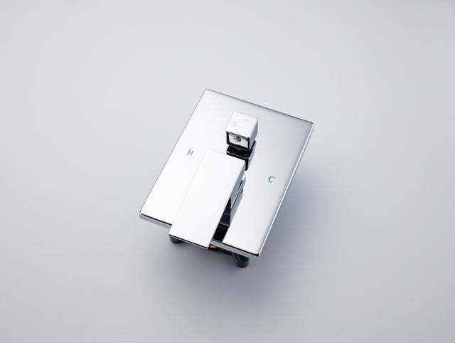 Waterfall Tub Faucet Wall Mount Roman Tub Filler Chrome Single Handle Brass Bathroom Bathtub Faucet with Hand Shower