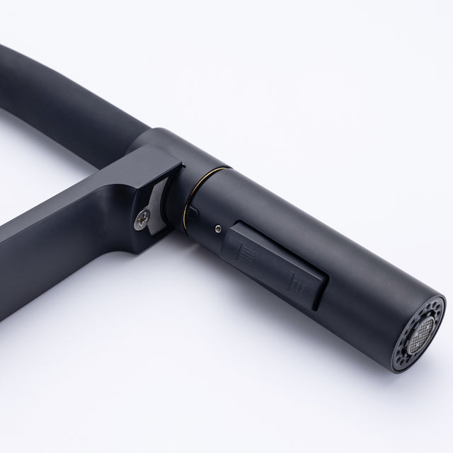 Pull-Down Kitchen Faucet with Two Functional Sprayer, Commercial Single Handle Single Lever Kitchen Sink Faucet with Magnetic Docking Spray Head, Quick Easy Installed Water Faucet