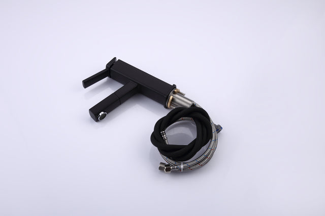 Bathroom Sink Faucet with Pull Out Sprayer, Single Handle Basin Mixer Tap for Hot and Cold Water, Lavatory Pull Down Vessel Sink Faucet with Rotating Spout