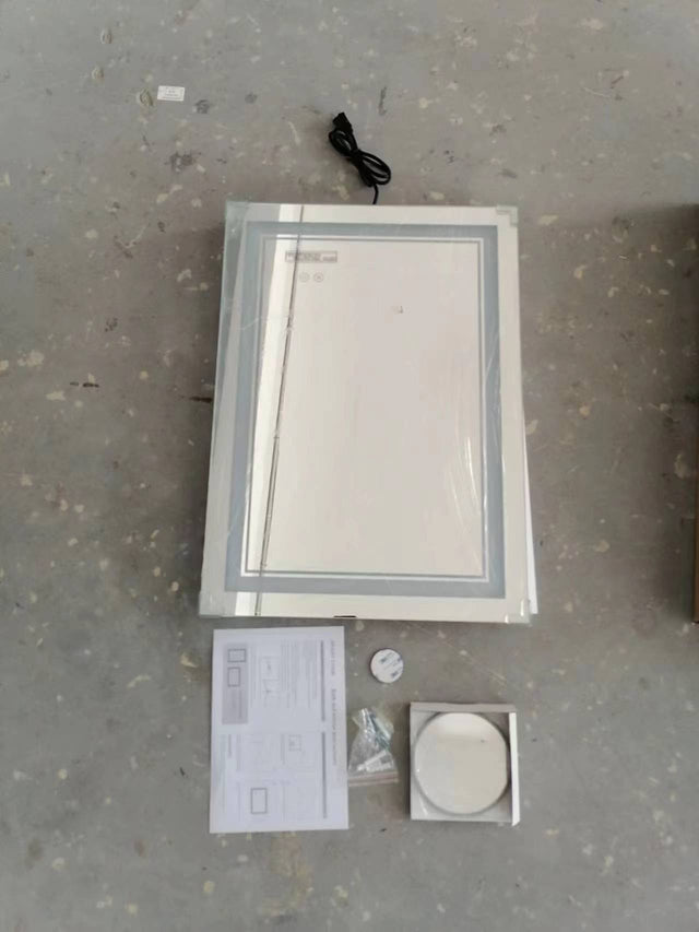 01 Rectangular Bathroom Mirrors with Adjustable Lights and Anti-Fog water