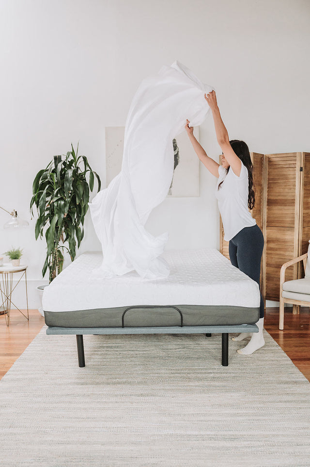 Omne Sleep 4-Piece White Brushed Microfiber Short Queen Hypoallergenic Sheet Set