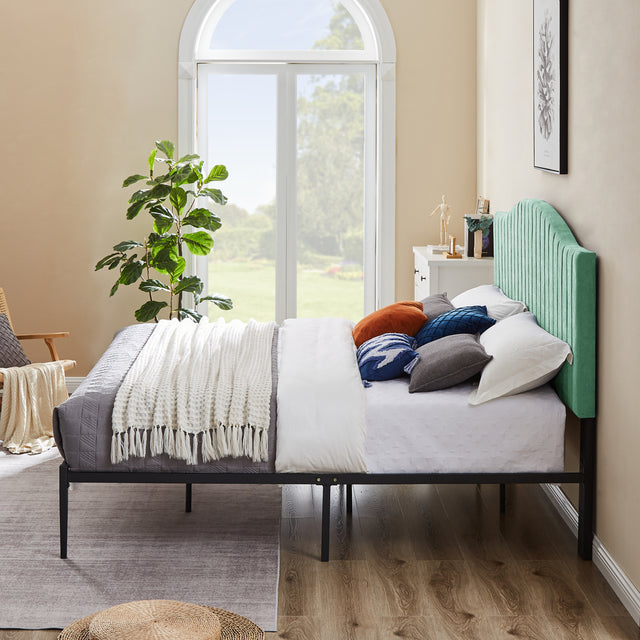 B111 King bed Beautiful line stripe cushion headboard Strong iron frame with high temperature paint