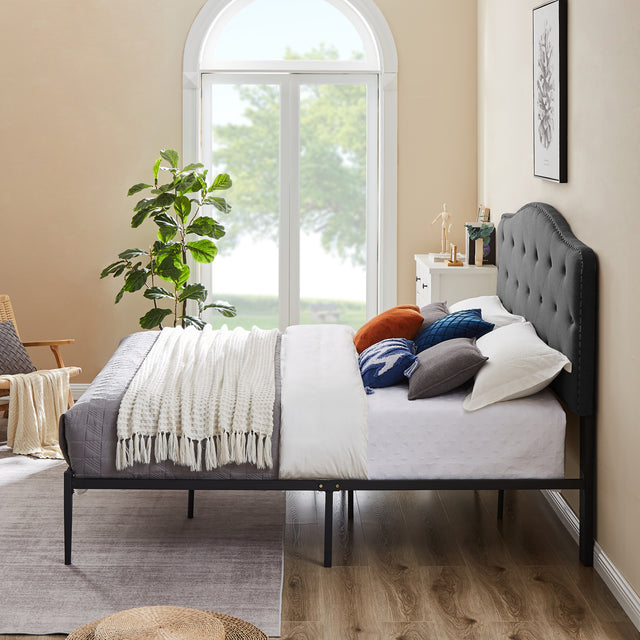 B113 King bed, Beautiful headboard with buttons Strong iron frame with high temperature paint