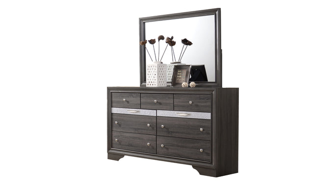 Traditional Matrix King 4 Piece Storage Bedroom set in Gray made with Wood