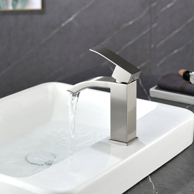 Single Hole Bathroom Faucet
