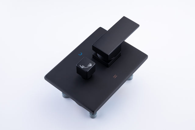 Waterfall Tub Faucet Wall Mount Roman Tub Filler Chrome Single Handle Brass Bathroom Bathtub Faucet with Hand Shower