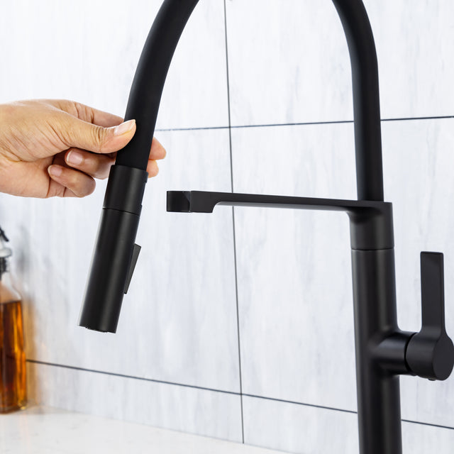 Pull-Down Kitchen Faucet with Two Functional Sprayer, Commercial Single Handle Single Lever Kitchen Sink Faucet with Magnetic Docking Spray Head, Quick Easy Installed Water Faucet