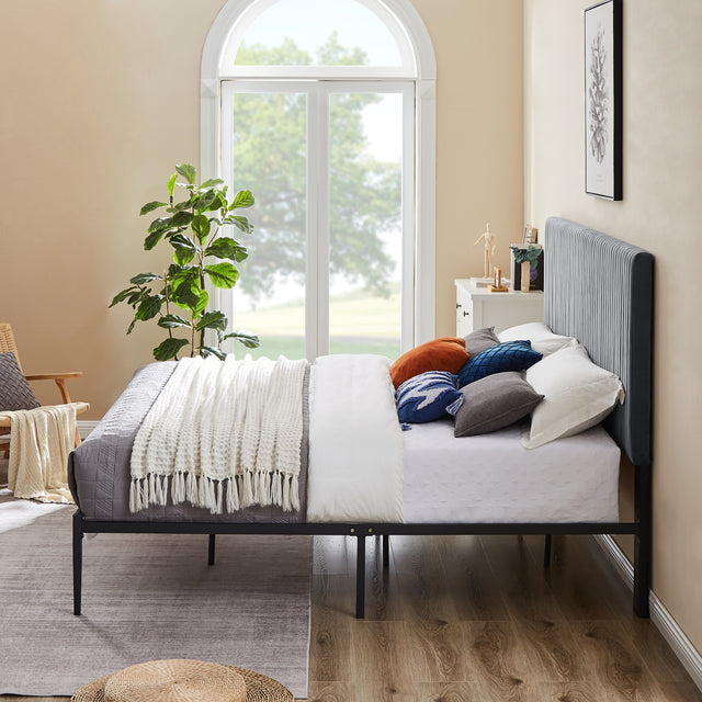 B110 King bed Beautiful line stripe cushion headboard  Strong iron frame with high temperature paint