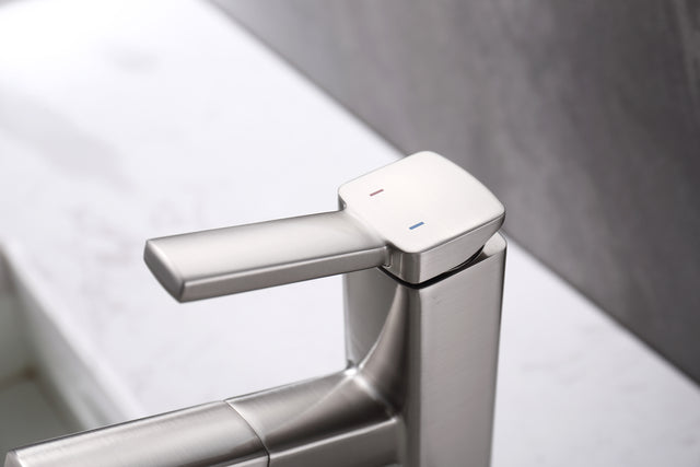 Bathroom Sink Faucet with Pull Out Sprayer, Single Handle Basin Mixer Tap for Hot and Cold Water, Lavatory Pull Down Vessel Sink Faucet with Rotating Spout