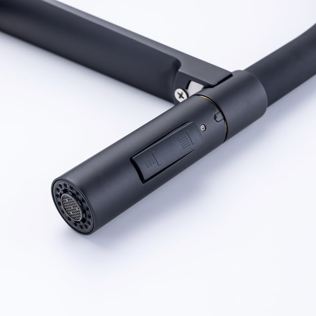 Pull-Down Kitchen Faucet with Two Functional Sprayer, Commercial Single Handle Single Lever Kitchen Sink Faucet with Magnetic Docking Spray Head, Quick Easy Installed Water Faucet