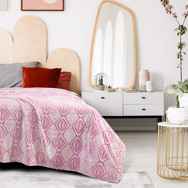 Back Printing Shaved Flannel Plush Blanket, checked Blanket for Bed or Sofa, 60" x 80", Pink