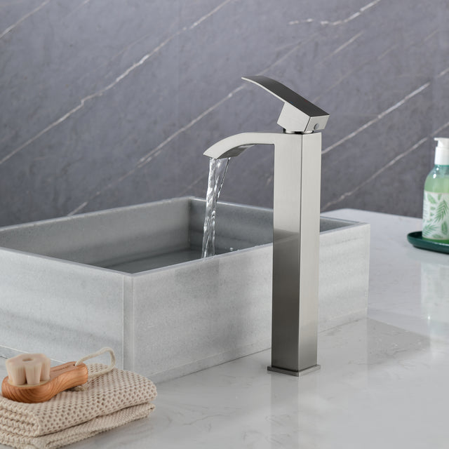 Single Hole Bathroom Faucet