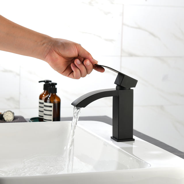 Single Hole Bathroom Faucet