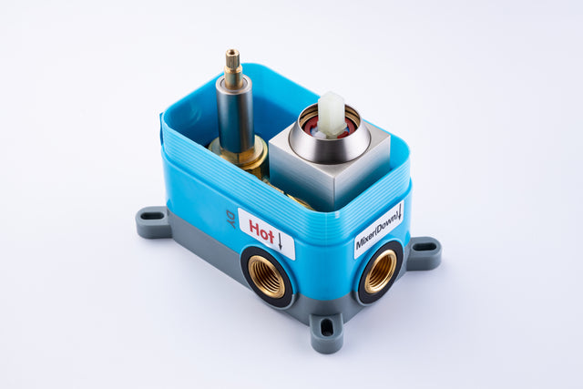 Waterfall Tub Faucet Wall Mount Roman Tub Filler Chrome Single Handle Brass Bathroom Bathtub Faucet with Hand Shower